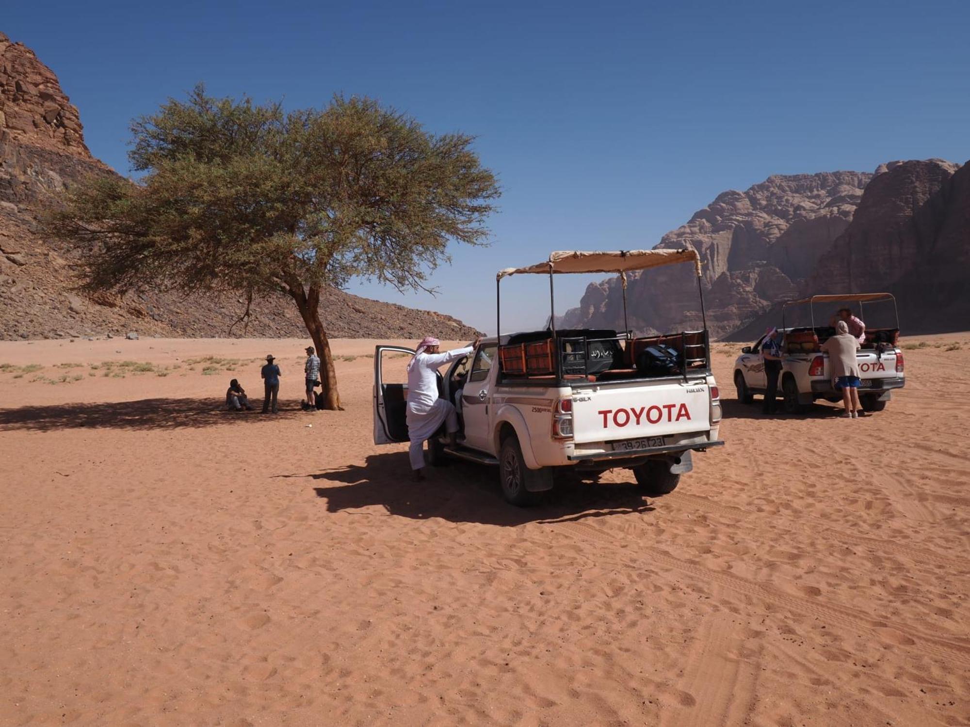 Salem Camp Hotel Wadi Rum Exterior photo