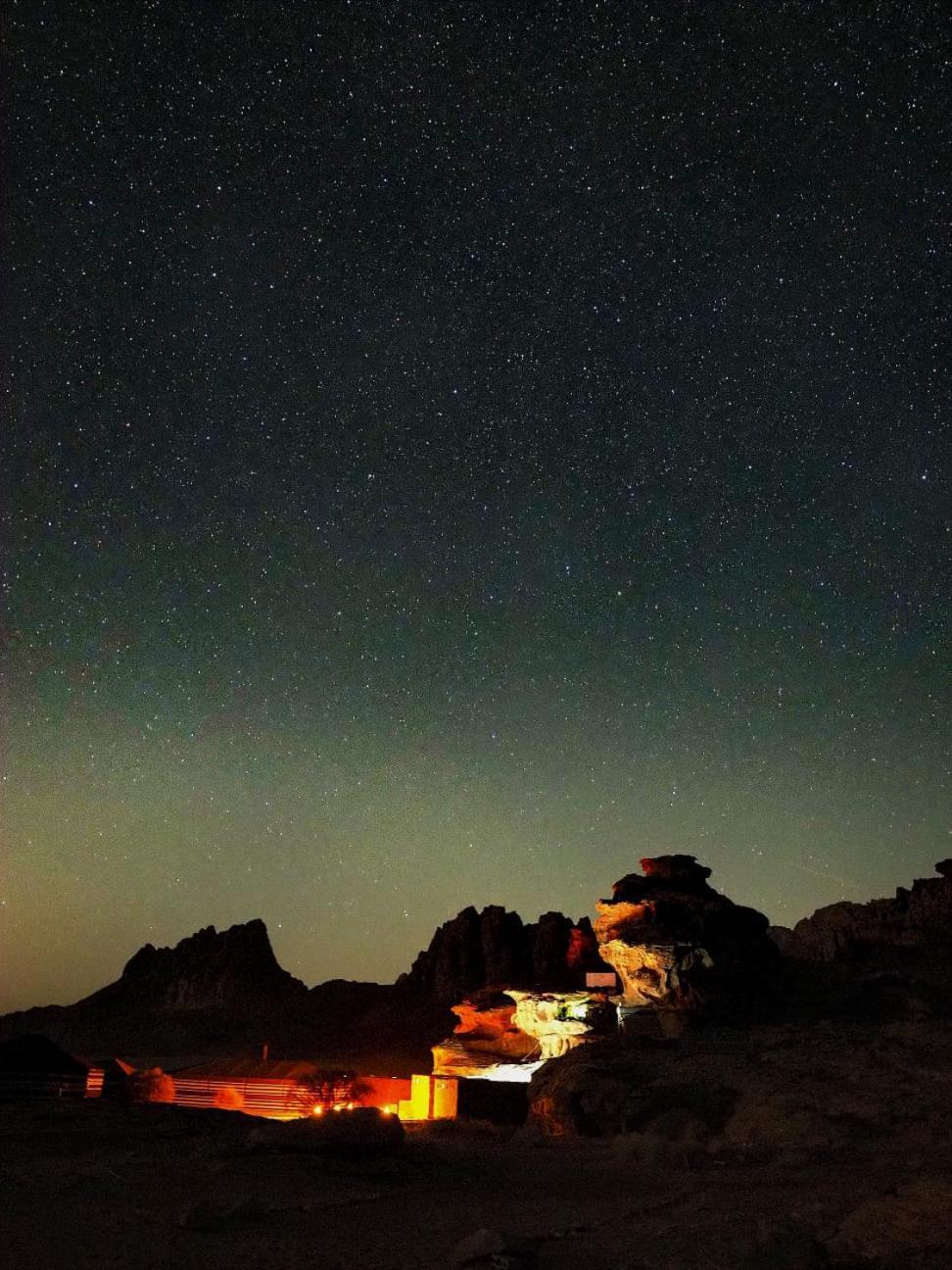 Salem Camp Hotel Wadi Rum Exterior photo