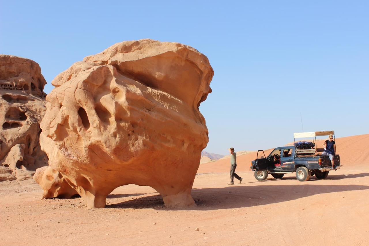 Salem Camp Hotel Wadi Rum Exterior photo